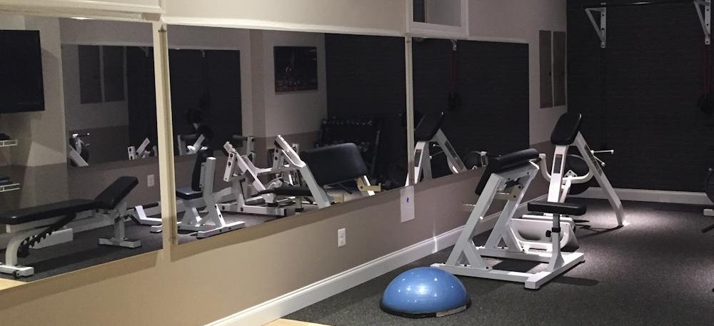 gym wall mirrors
