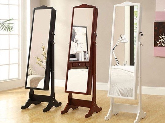 Full Length Wall Mirror would be Ideal to Use at Workout Places
