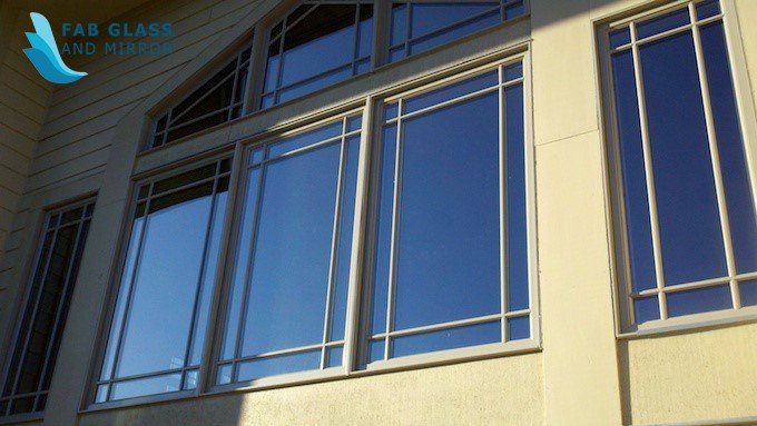 How to Use Backsplash & Tint Glass to Enhance Both the Interior and the Exterior of a Building